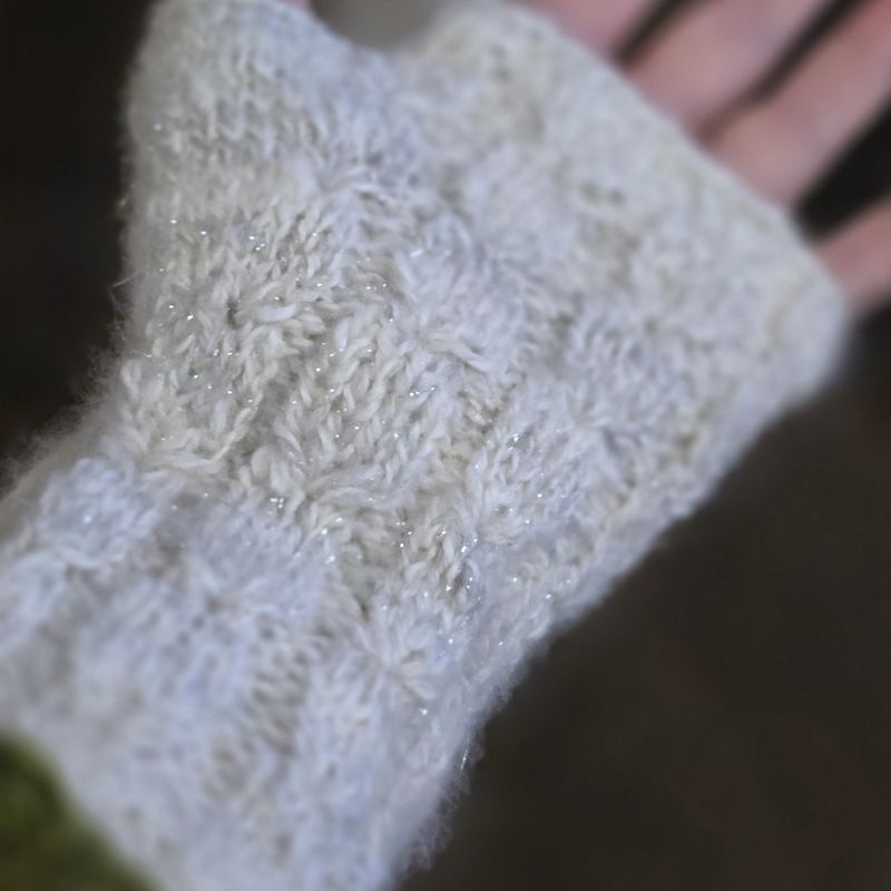 White Lotus Mittens