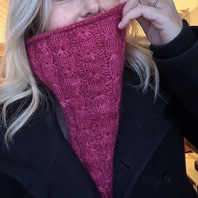 Hovedbilde White Lotus Cowl