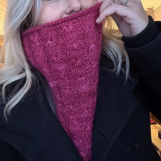 Hovedbilde White Lotus Cowl